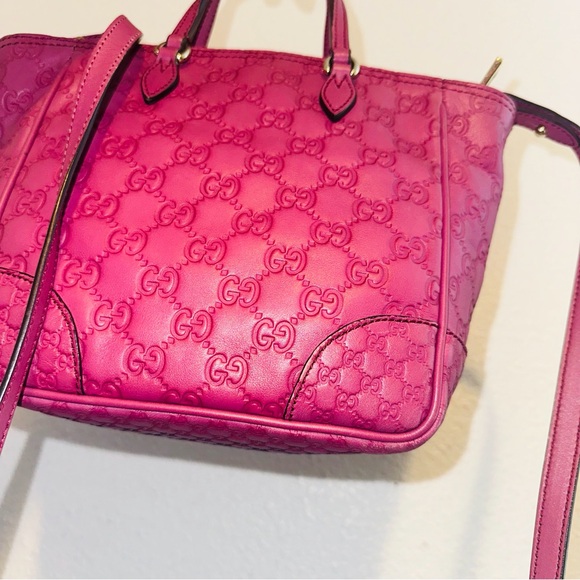 Gucci: Embossed Bree Guccissima GG Monogram Crossbody Bag - Picture 8 of 16